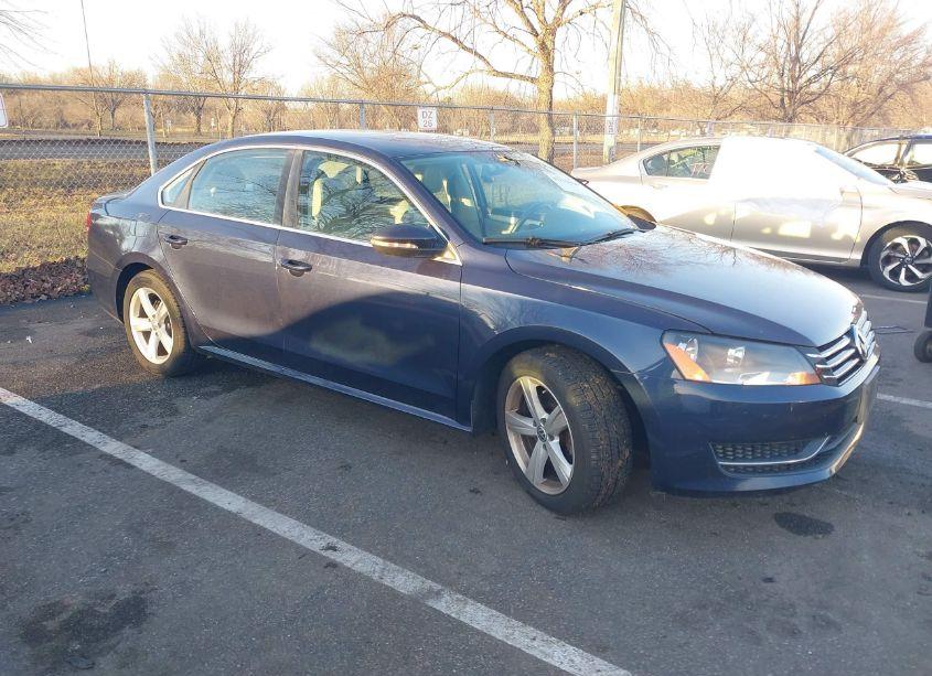 2012 Volkswagen Passat 2.5L SE (VIN 1VWBP7A35CC087867) main photo