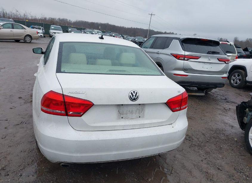 Photo 16 of 2013 Volkswagen Passat 2.5L SE (VIN 1VWBP7A35DC113353)
