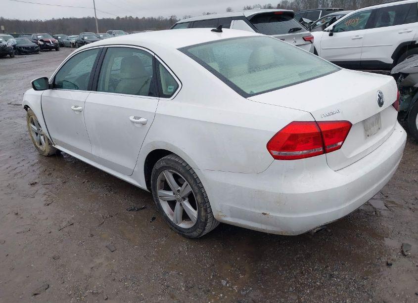 Photo 3 of 2013 Volkswagen Passat 2.5L SE (VIN 1VWBP7A35DC113353)