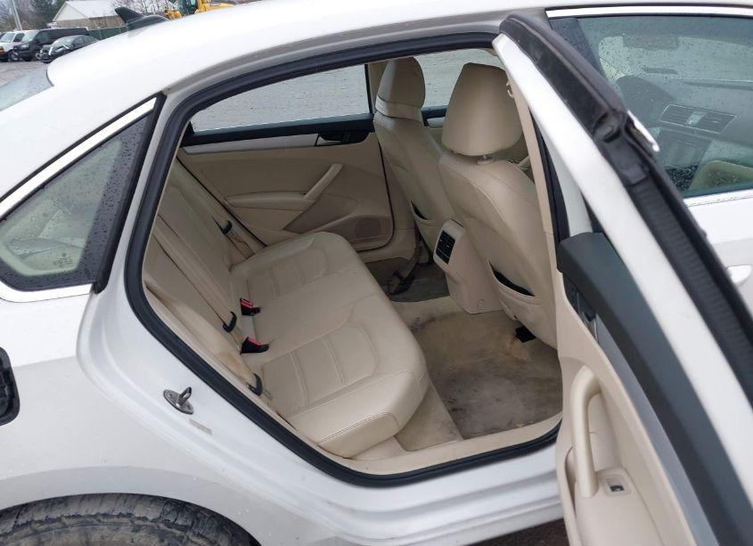 Photo 8 of 2013 Volkswagen Passat 2.5L SE (VIN 1VWBP7A35DC113353)