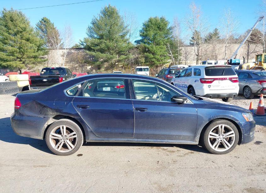 Photo 13 of 2014 Volkswagen Passat 2.5L SE (VIN 1VWBP7A35EC012752)