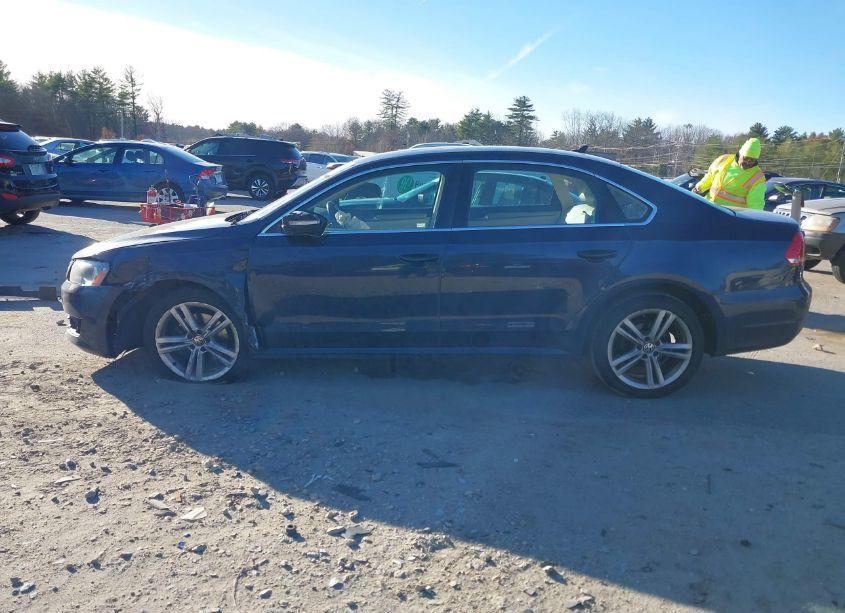 Photo 14 of 2014 Volkswagen Passat 2.5L SE (VIN 1VWBP7A35EC012752)