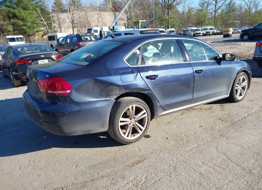 Photo 4 of 2014 Volkswagen Passat 2.5L SE (VIN 1VWBP7A35EC012752)