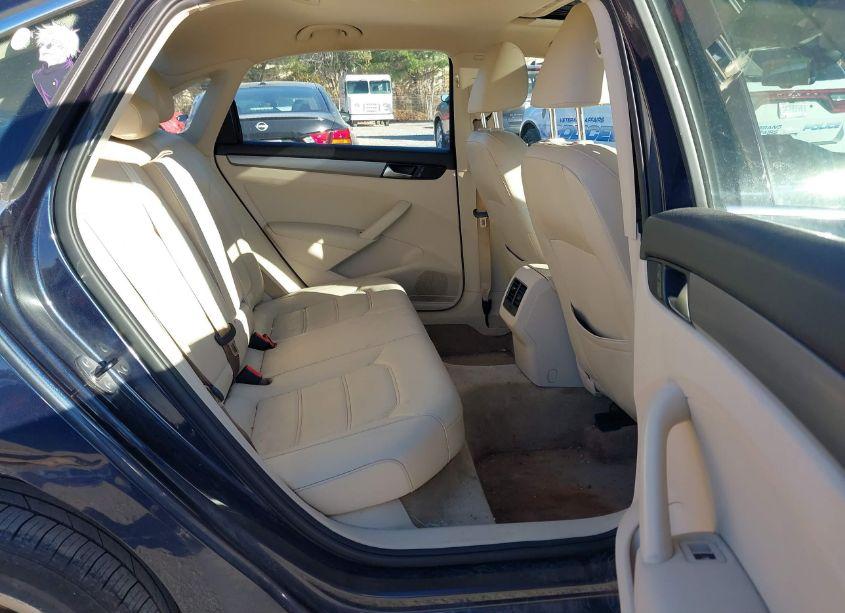 Photo 8 of 2014 Volkswagen Passat 2.5L SE (VIN 1VWBP7A35EC012752)