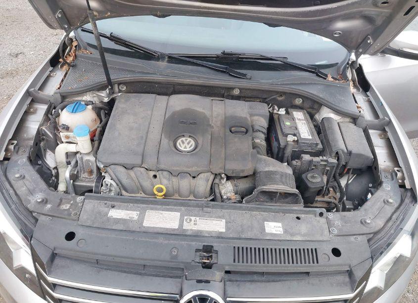 Photo 10 of 2014 Volkswagen Passat 2.5L SE (VIN 1VWBP7A35EC019460)
