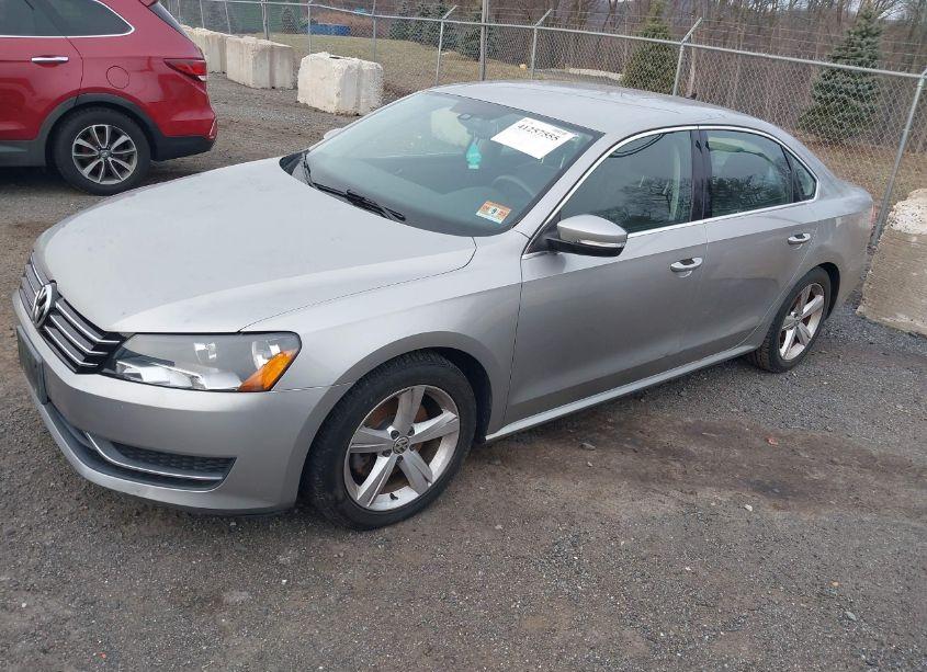Photo 2 of 2014 Volkswagen Passat 2.5L SE (VIN 1VWBP7A35EC019460)