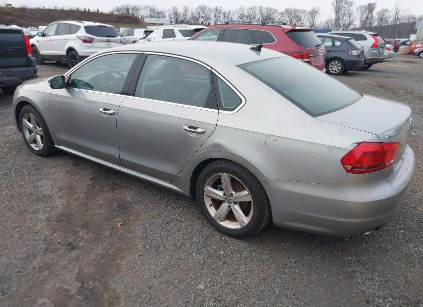 Photo 3 of 2014 Volkswagen Passat 2.5L SE (VIN 1VWBP7A35EC019460)