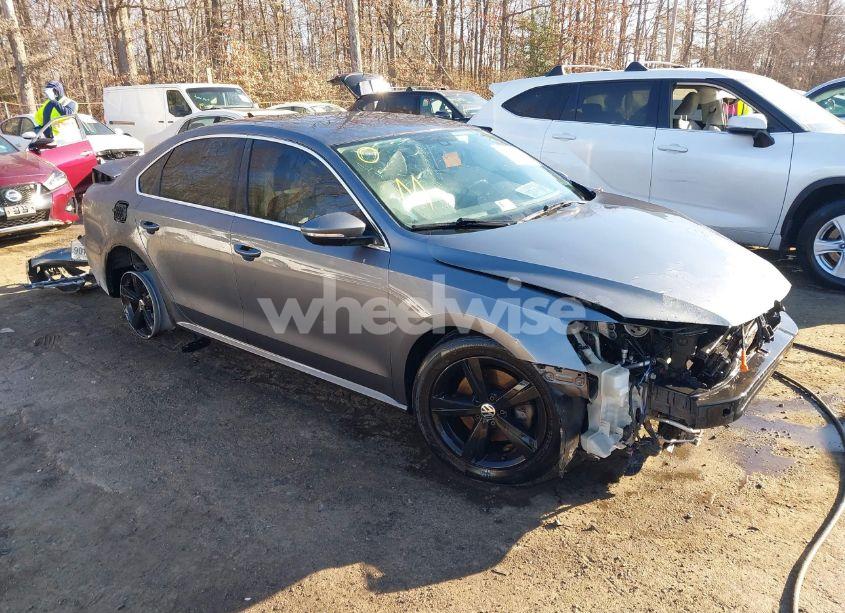 2012 Volkswagen Passat 2.5L SE (VIN 1VWBP7A36CC038189) main photo