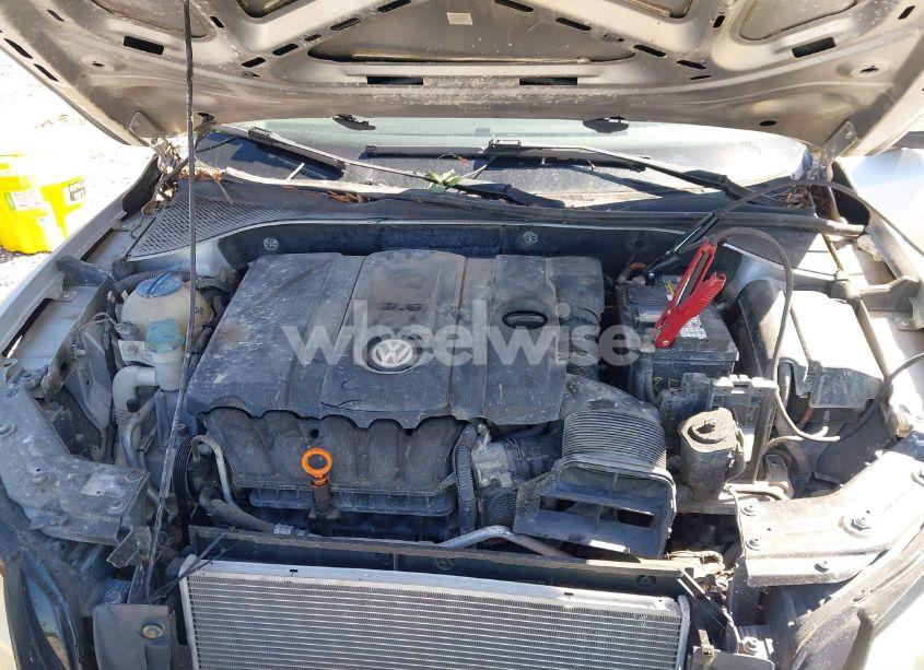 Photo 10 of 2012 Volkswagen Passat 2.5L SE (VIN 1VWBP7A36CC061889)