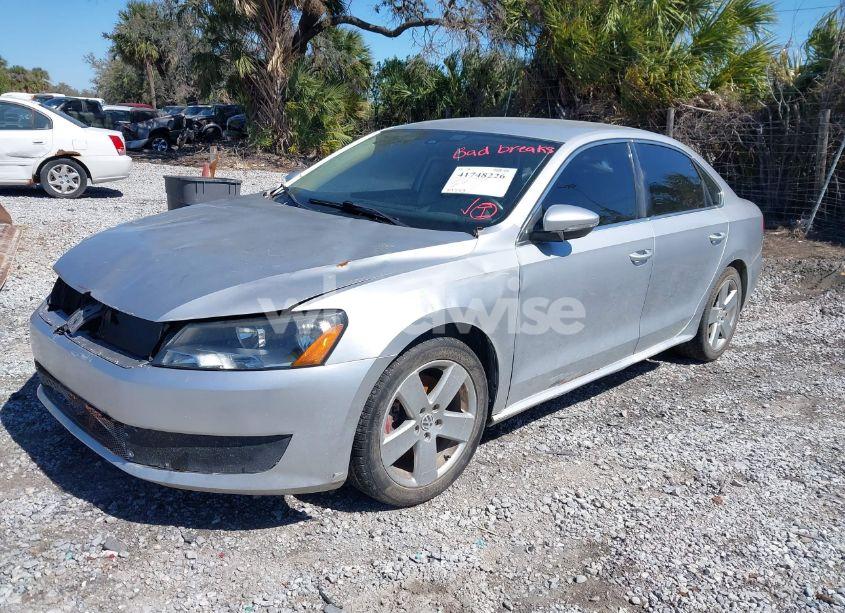 Photo 2 of 2012 Volkswagen Passat 2.5L SE (VIN 1VWBP7A36CC061889)