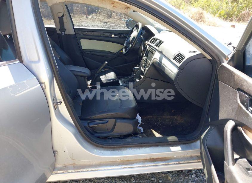 Photo 5 of 2012 Volkswagen Passat 2.5L SE (VIN 1VWBP7A36CC061889)