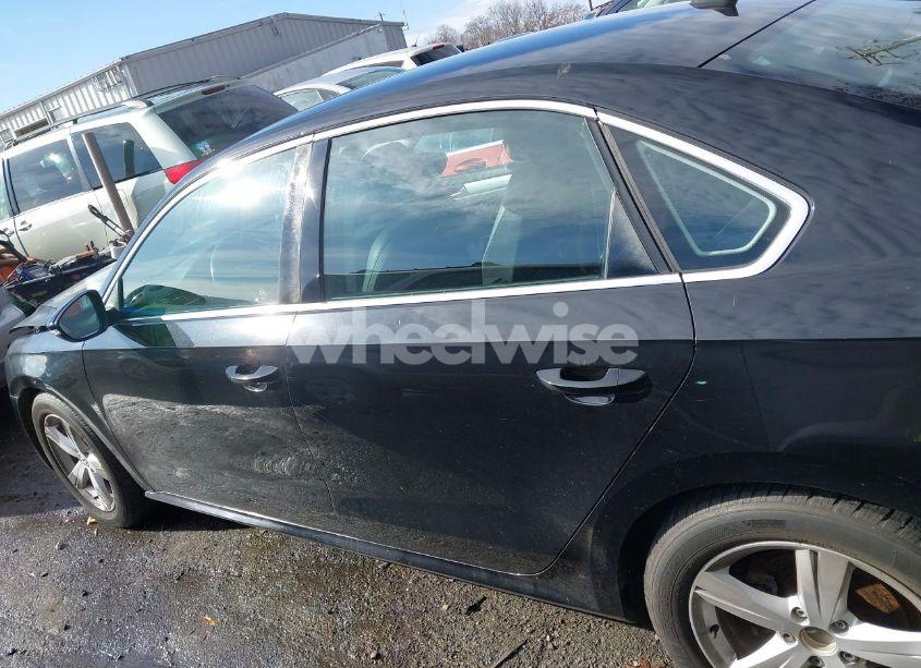 Photo 14 of 2012 Volkswagen Passat 2.5L SE (VIN 1VWBP7A36CC067207)