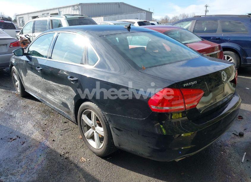 Photo 3 of 2012 Volkswagen Passat 2.5L SE (VIN 1VWBP7A36CC067207)