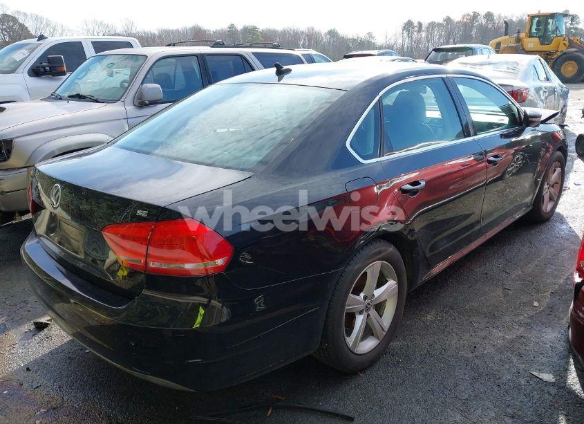 Photo 4 of 2012 Volkswagen Passat 2.5L SE (VIN 1VWBP7A36CC067207)