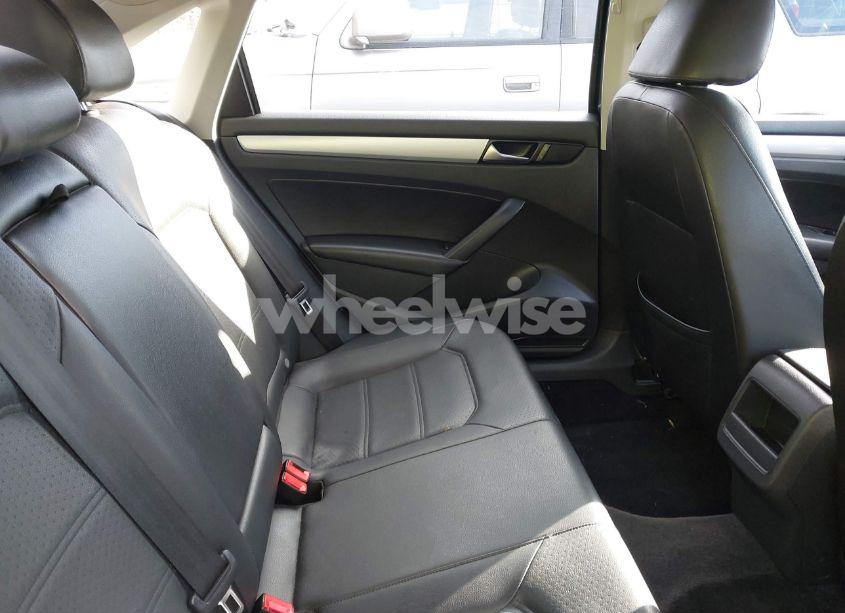 Photo 8 of 2012 Volkswagen Passat 2.5L SE (VIN 1VWBP7A36CC067207)