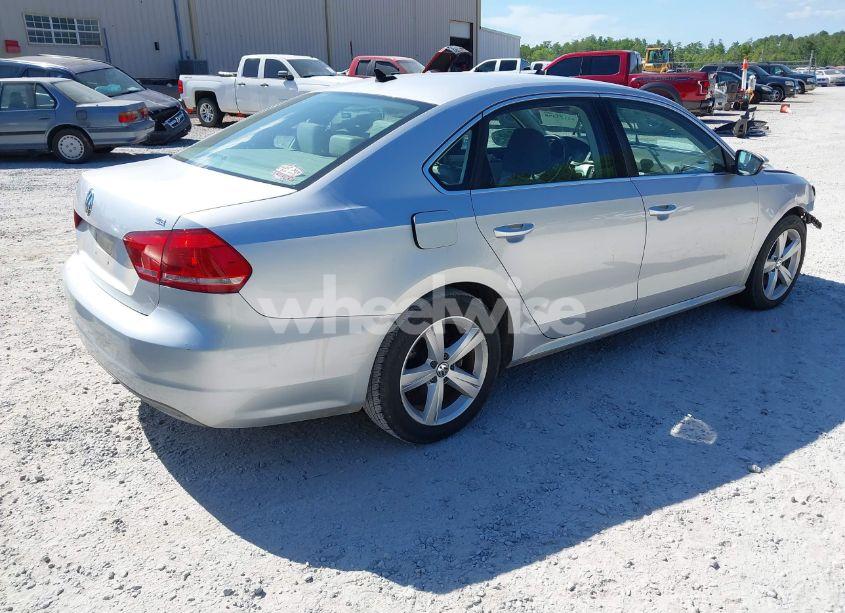 Photo 4 of 2012 Volkswagen Passat 2.5L SE (VIN 1VWBP7A36CC070205)