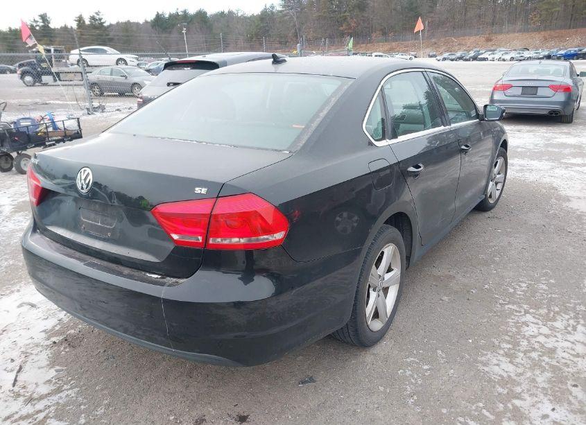 Photo 4 of 2012 Volkswagen Passat 2.5L SE (VIN 1VWBP7A36CC110038)