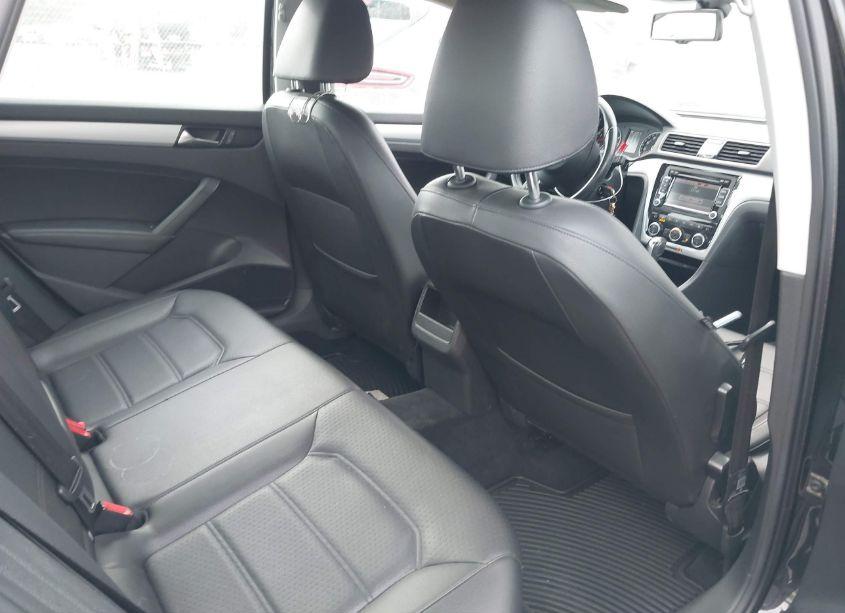 Photo 8 of 2012 Volkswagen Passat 2.5L SE (VIN 1VWBP7A36CC110038)