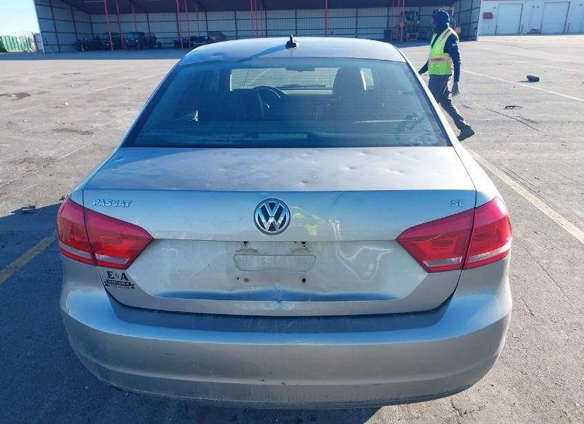 Photo 16 of 2013 Volkswagen Passat SE W/SUNROOF (VIN 1VWBP7A36DC009423)