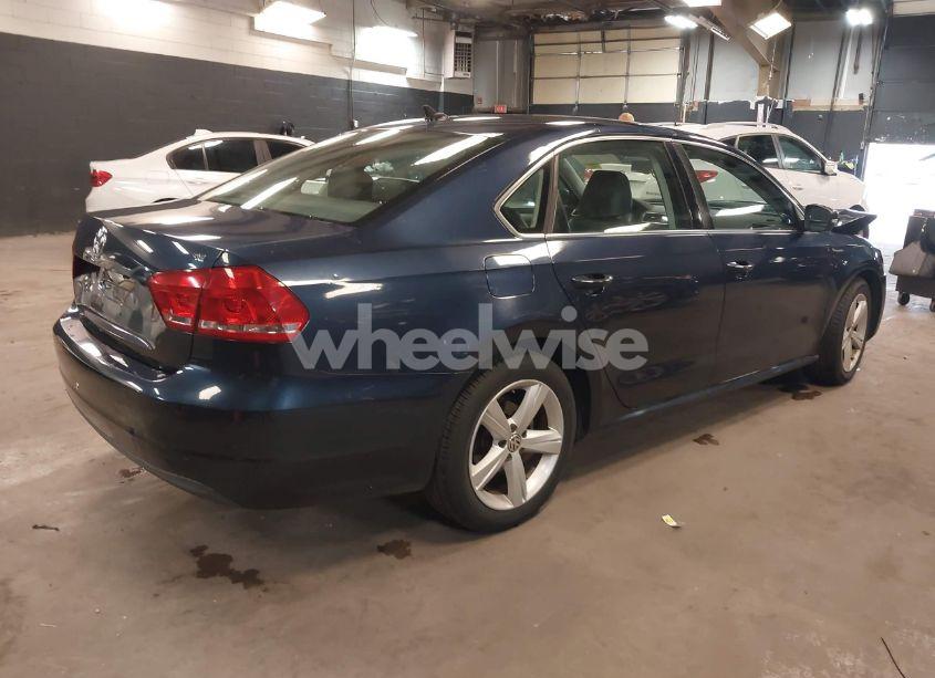 Photo 4 of 2013 Volkswagen Passat 2.5L SE (VIN 1VWBP7A36DC037819)