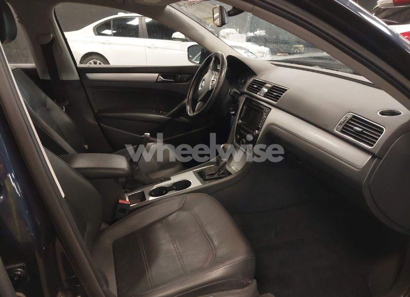 Photo 5 of 2013 Volkswagen Passat 2.5L SE (VIN 1VWBP7A36DC037819)