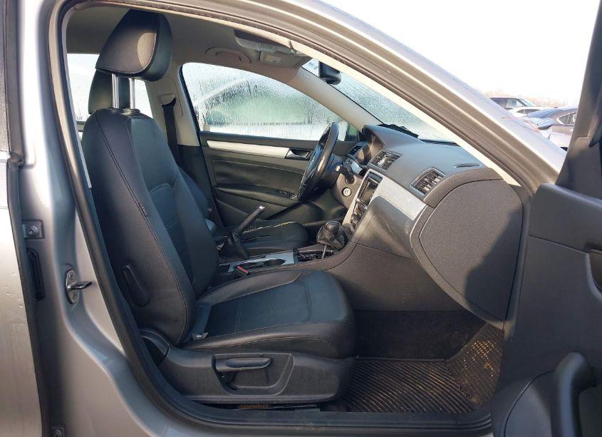 Photo 5 of 2013 Volkswagen Passat 2.5L SE (VIN 1VWBP7A36DC054538)