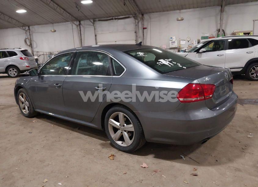 Photo 3 of 2013 Volkswagen Passat 2.5L SE (VIN 1VWBP7A36DC090729)