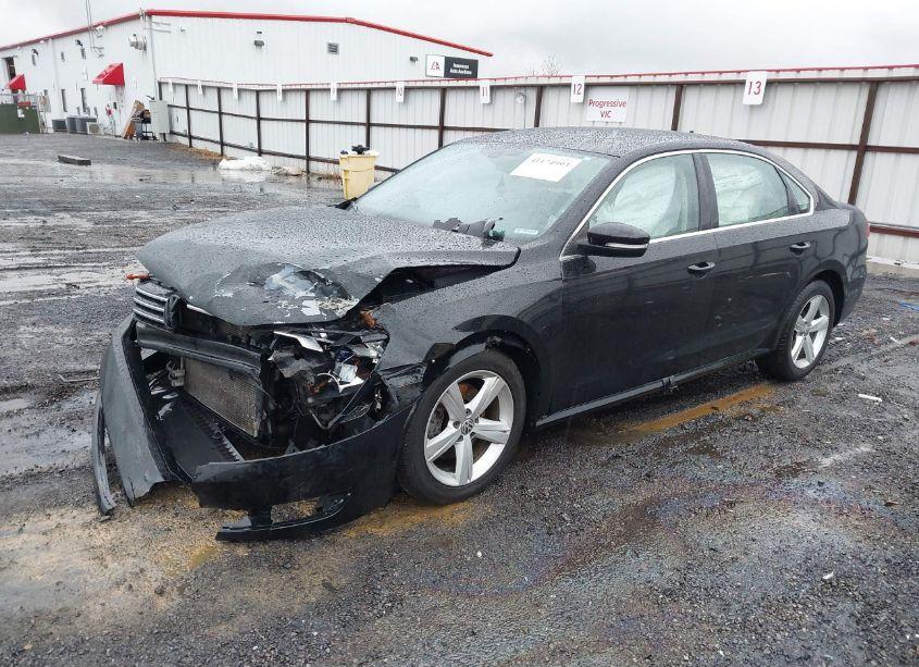 Photo 2 of 2013 Volkswagen Passat 2.5L SE (VIN 1VWBP7A36DC096319)