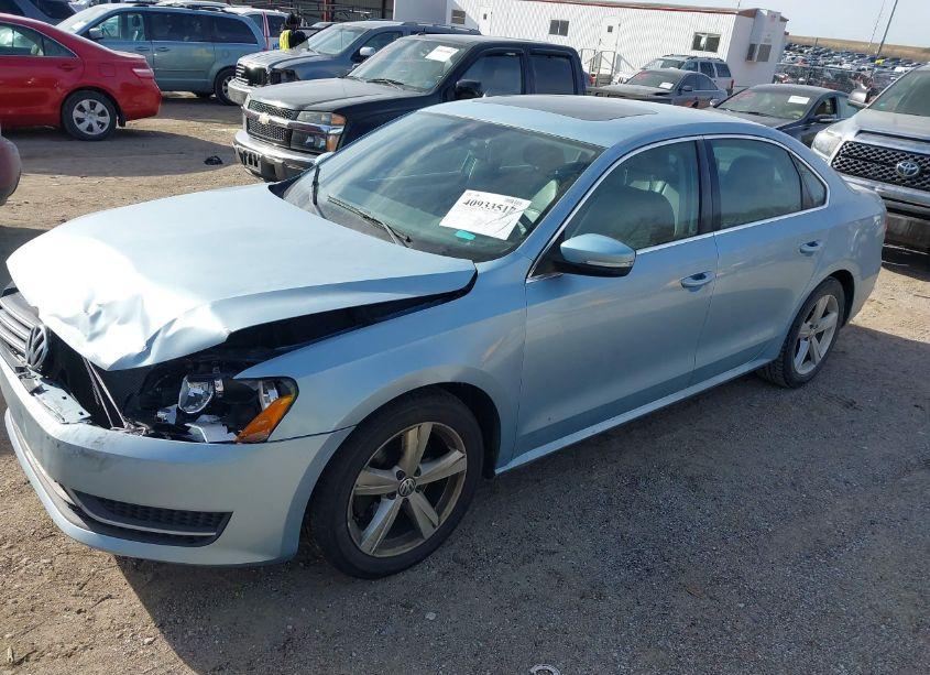 Photo 2 of 2013 Volkswagen Passat 2.5L SE (VIN 1VWBP7A36DC151450)