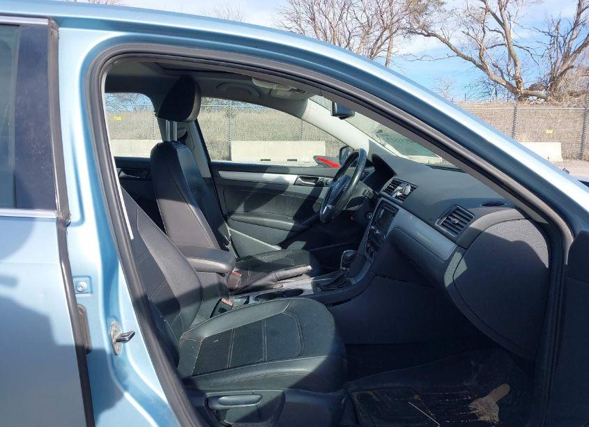 Photo 5 of 2013 Volkswagen Passat 2.5L SE (VIN 1VWBP7A36DC151450)