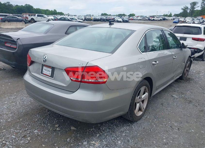 Photo 4 of 2012 Volkswagen Passat 2.5L SE (VIN 1VWBP7A37CC002284)