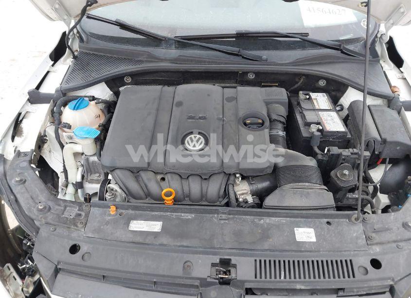 Photo 10 of 2012 Volkswagen Passat 2.5L SE (VIN 1VWBP7A37CC008182)