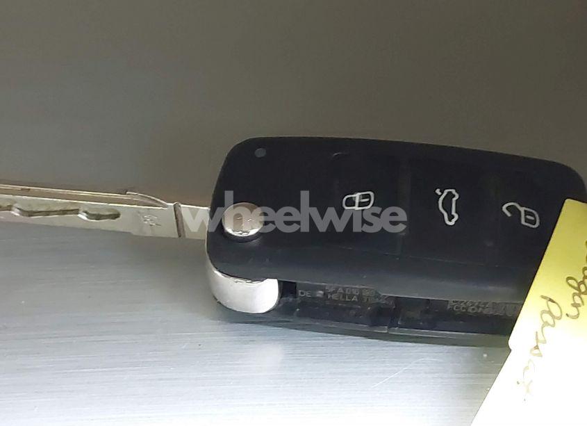 Photo 11 of 2012 Volkswagen Passat 2.5L SE (VIN 1VWBP7A37CC008182)