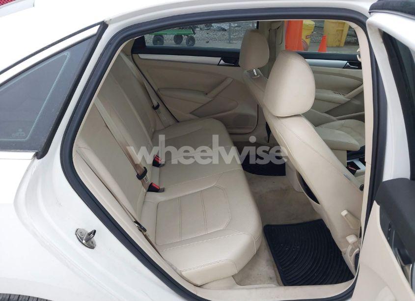 Photo 8 of 2012 Volkswagen Passat 2.5L SE (VIN 1VWBP7A37CC008182)