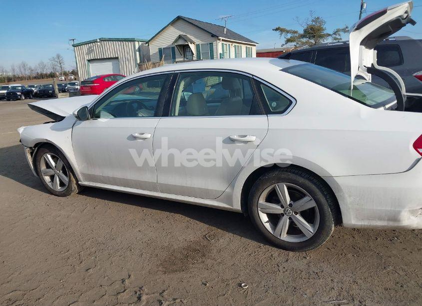Photo 14 of 2012 Volkswagen Passat 2.5L SE (VIN 1VWBP7A37CC009431)