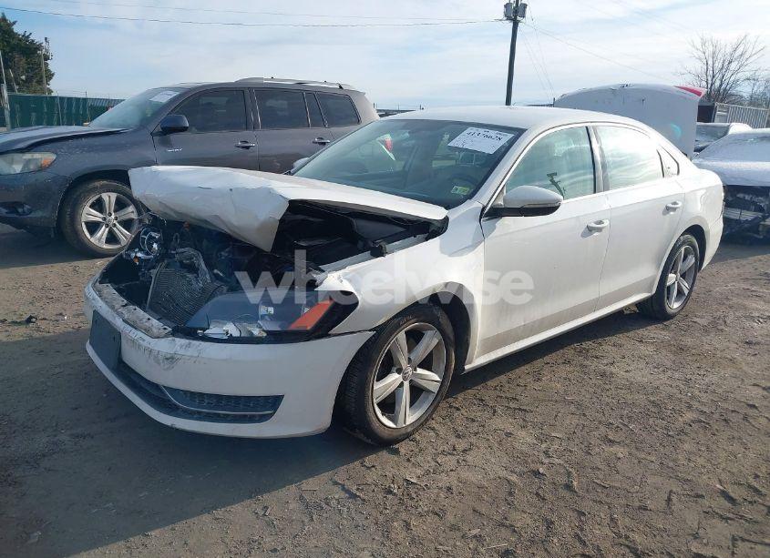 Photo 2 of 2012 Volkswagen Passat 2.5L SE (VIN 1VWBP7A37CC009431)