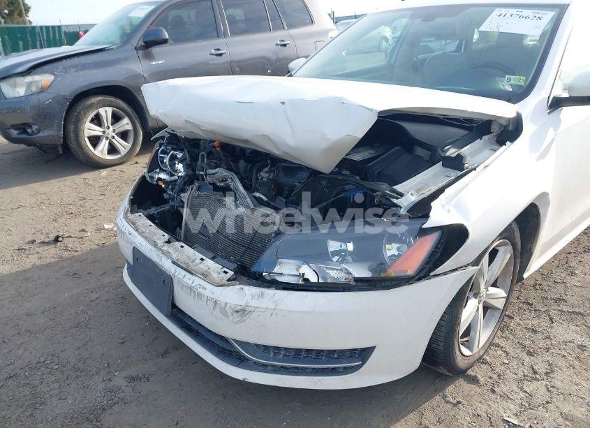Photo 6 of 2012 Volkswagen Passat 2.5L SE (VIN 1VWBP7A37CC009431)