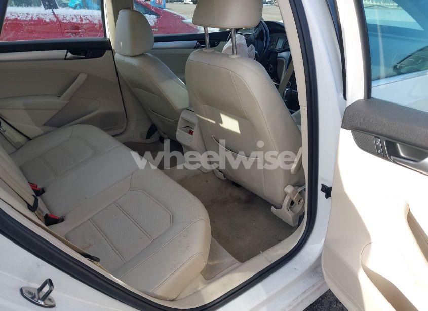 Photo 8 of 2012 Volkswagen Passat 2.5L SE (VIN 1VWBP7A37CC009431)