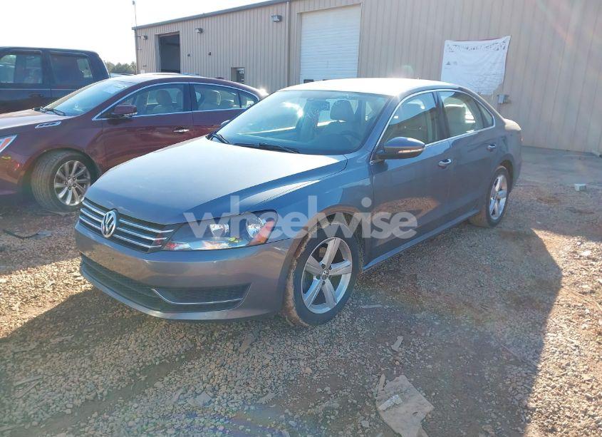 Photo 2 of 2012 Volkswagen Passat 2.5L SE (VIN 1VWBP7A37CC013754)