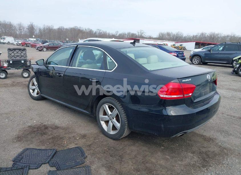 Photo 3 of 2012 Volkswagen Passat 2.5L SE (VIN 1VWBP7A37CC021336)