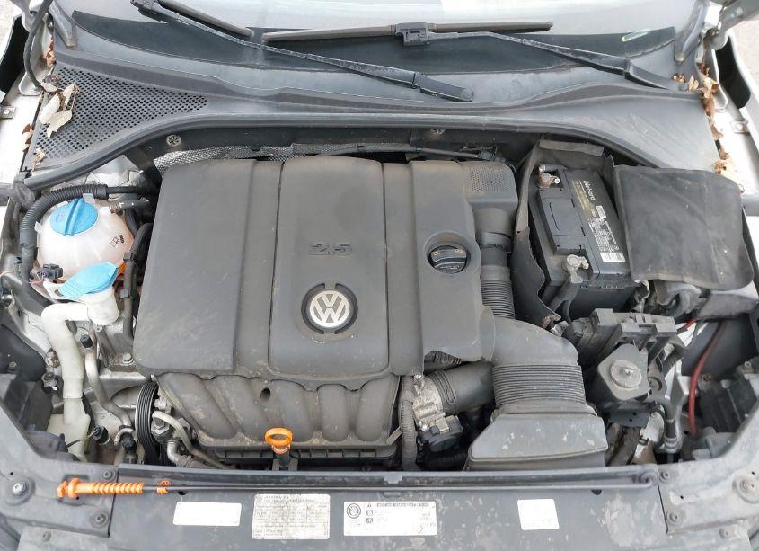 Photo 10 of 2012 Volkswagen Passat 2.5L SE (VIN 1VWBP7A37CC045605)