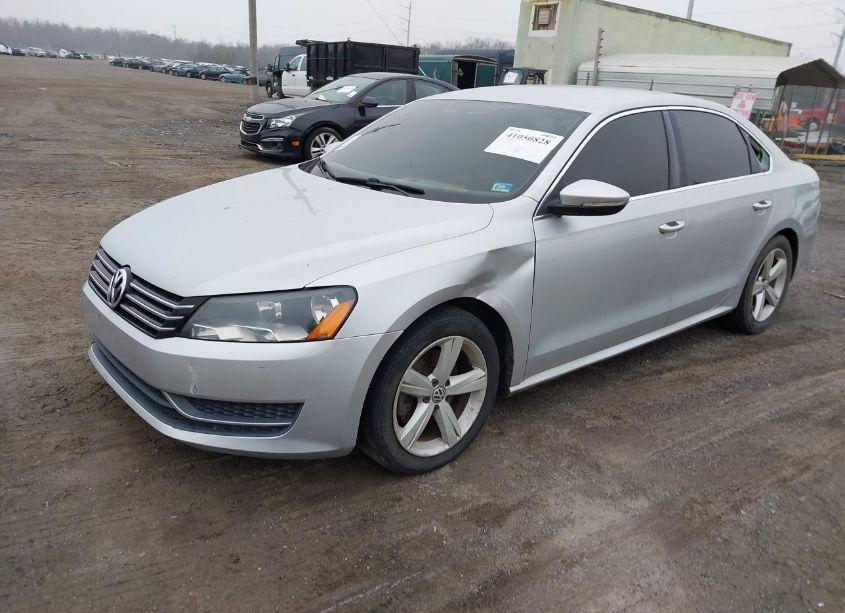 Photo 2 of 2012 Volkswagen Passat 2.5L SE (VIN 1VWBP7A37CC045605)