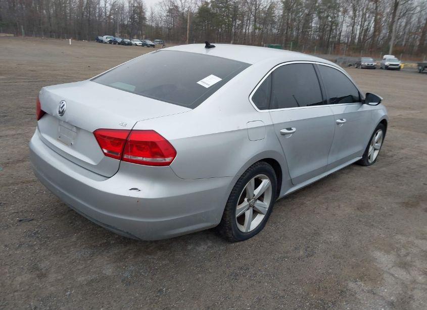 Photo 4 of 2012 Volkswagen Passat 2.5L SE (VIN 1VWBP7A37CC045605)
