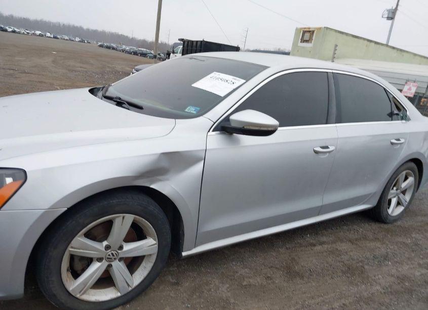 Photo 6 of 2012 Volkswagen Passat 2.5L SE (VIN 1VWBP7A37CC045605)