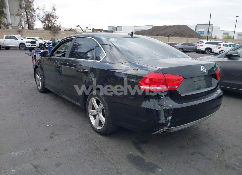 Photo 3 of 2012 Volkswagen Passat 2.5L SE (VIN 1VWBP7A37CC095307)