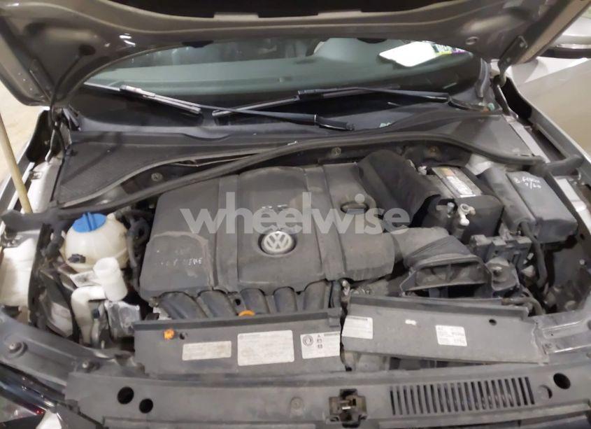 Photo 10 of 2013 Volkswagen Passat 2.5L SE (VIN 1VWBP7A37DC058288)