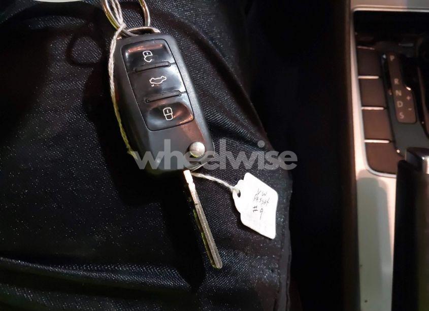 Photo 11 of 2013 Volkswagen Passat 2.5L SE (VIN 1VWBP7A37DC058288)