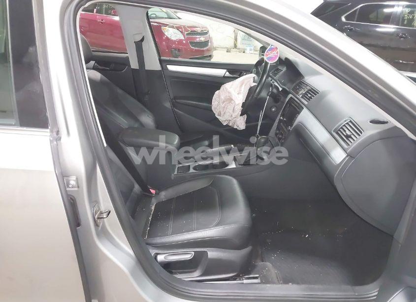 Photo 5 of 2013 Volkswagen Passat 2.5L SE (VIN 1VWBP7A37DC058288)