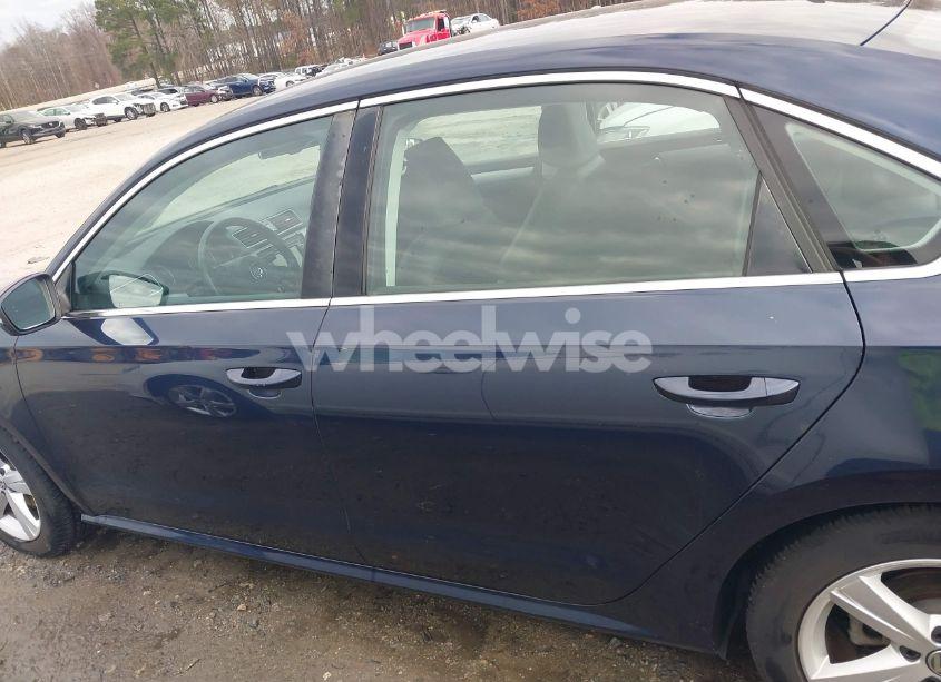 Photo 14 of 2013 Volkswagen Passat 2.5L SE (VIN 1VWBP7A37DC097561)