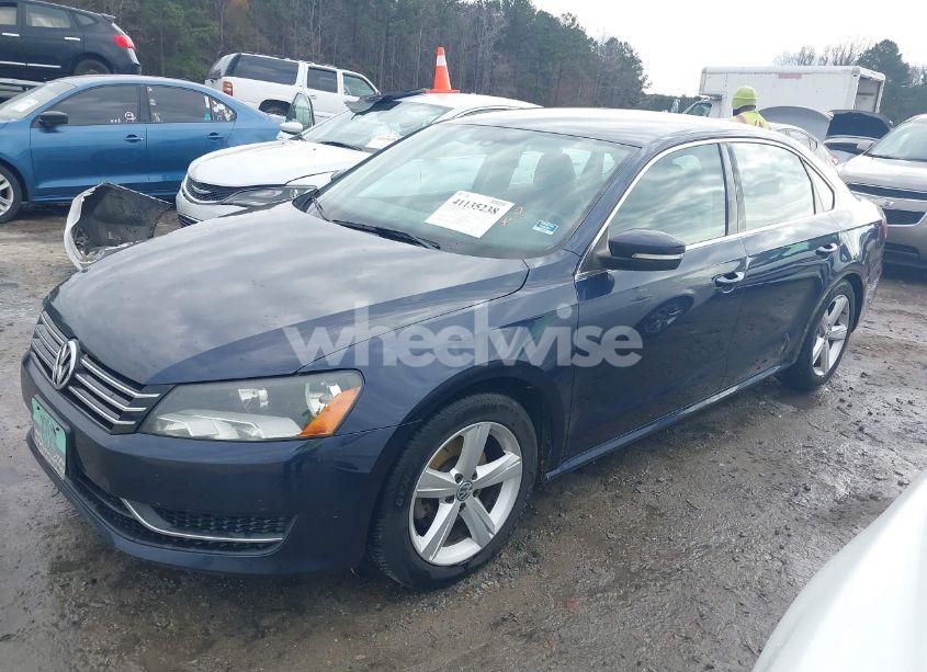 Photo 2 of 2013 Volkswagen Passat 2.5L SE (VIN 1VWBP7A37DC097561)